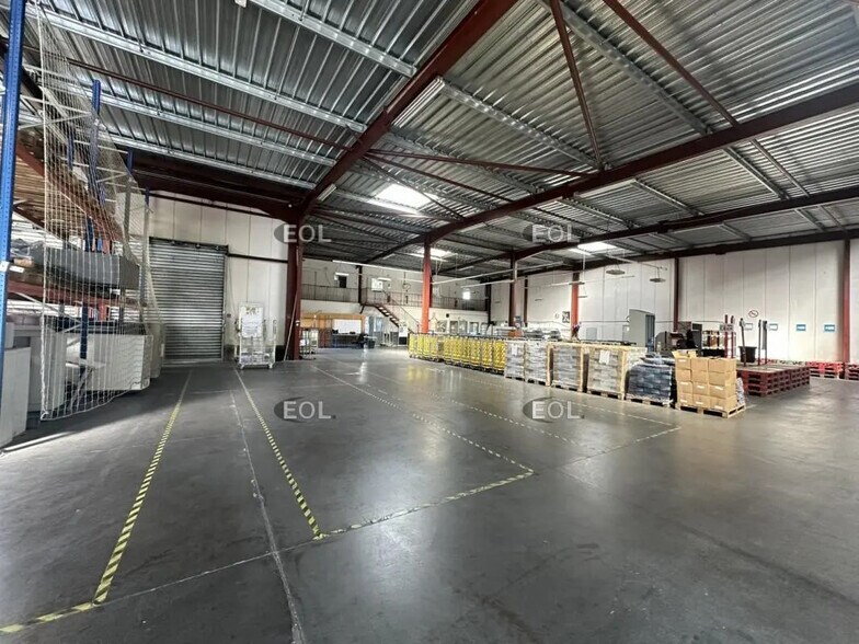 Local d’activités dans Marseille à louer - Photo de l’immeuble – Image 3 sur 6