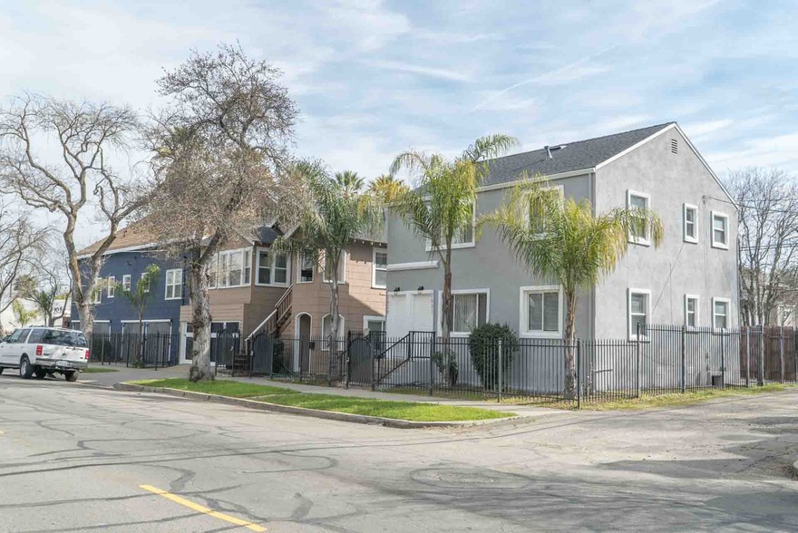 2611 Alhambra, Sacramento, CA à vendre - Photo de l’immeuble – Image 1 sur 61