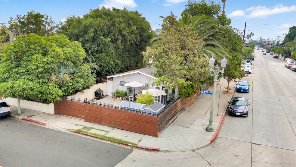1224 Wilcox Ave, Los Angeles, CA à vendre - Photo de l’immeuble – Image 2 sur 7