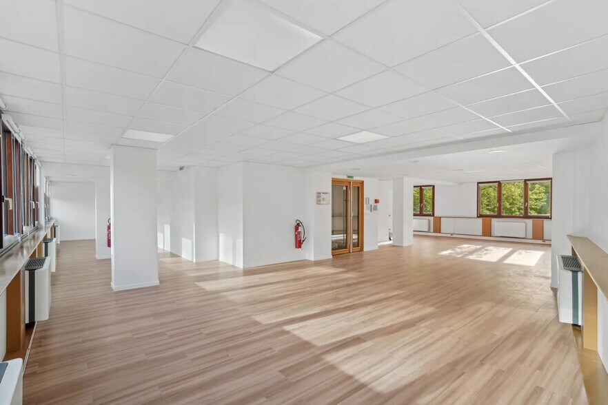 90 Avenue De Fontainebleau, Le Kremlin-Bicêtre à louer - Photo de l’immeuble – Image 1 sur 10