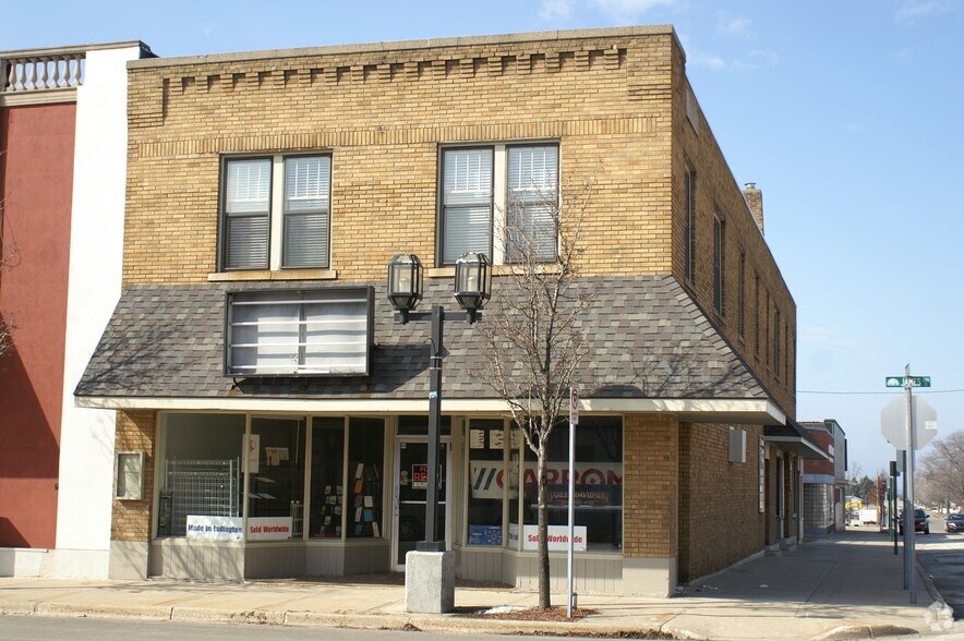 103-107 Loomis St, Ludington, MI à louer - Photo de l’immeuble – Image 2 sur 3