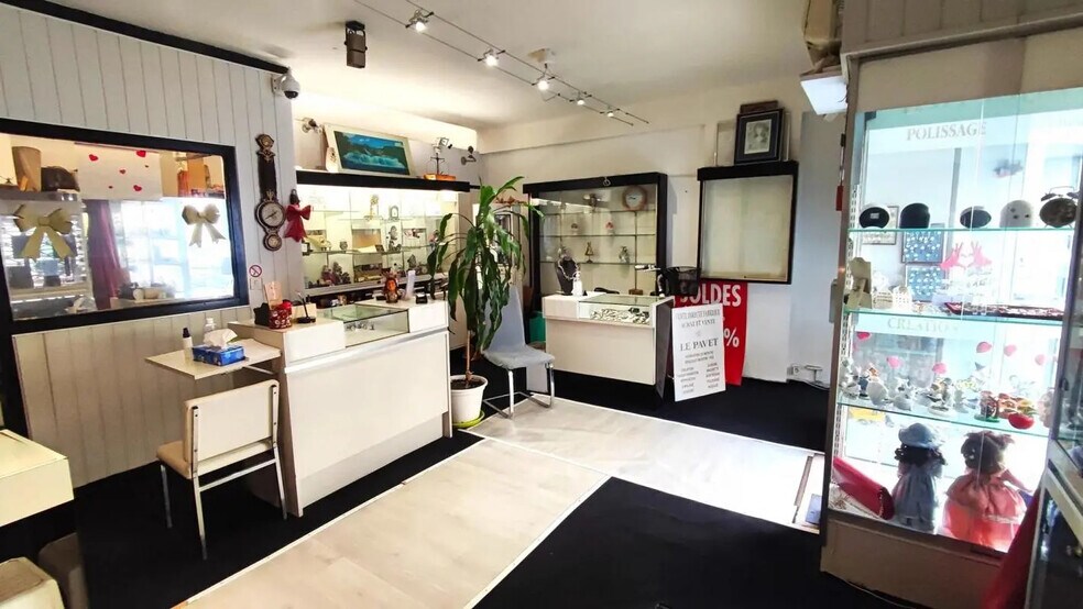 Local commercial dans Nice à vendre - Photo de l’immeuble – Image 2 sur 4