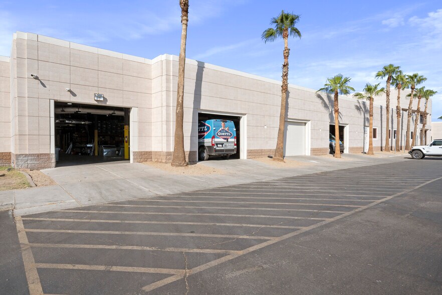 4611 E Baseline Rd, Phoenix, AZ à vendre - Photo de l’immeuble – Image 3 sur 13