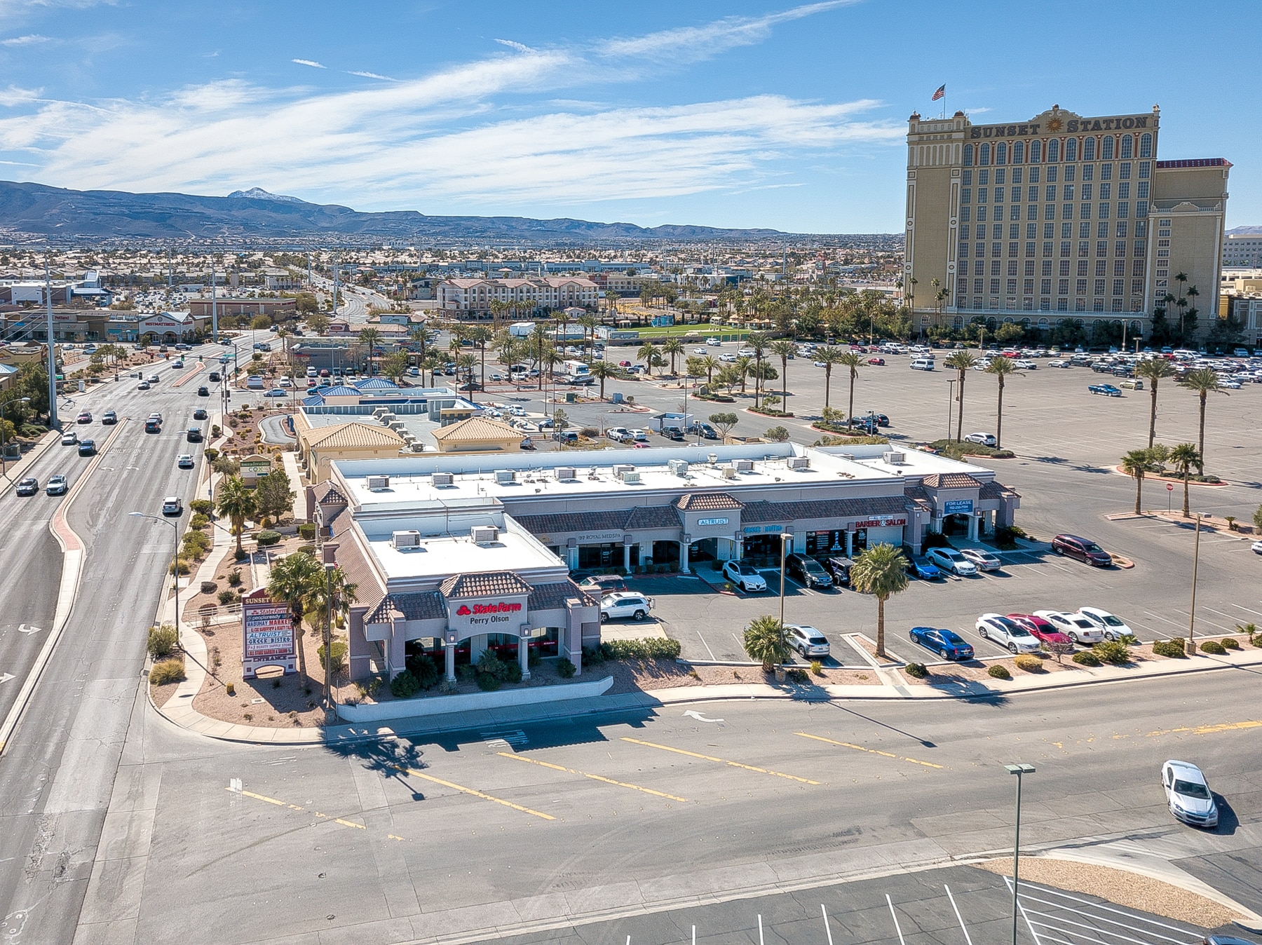 565 Marks St, Henderson, NV à louer Photo intérieure– Image 1 sur 12