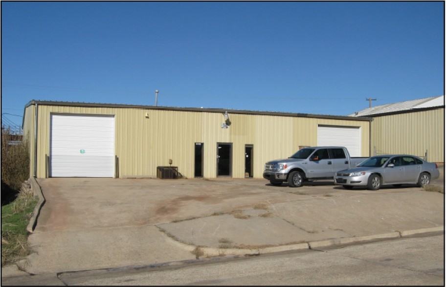 1017 SE 26th St, Oklahoma City, OK à louer - Photo de l’immeuble – Image 2 sur 4