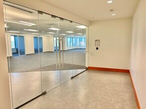 3120 Fairview Park Dr, Falls Church, VA à louer Photo intérieure– Image 2 sur 5