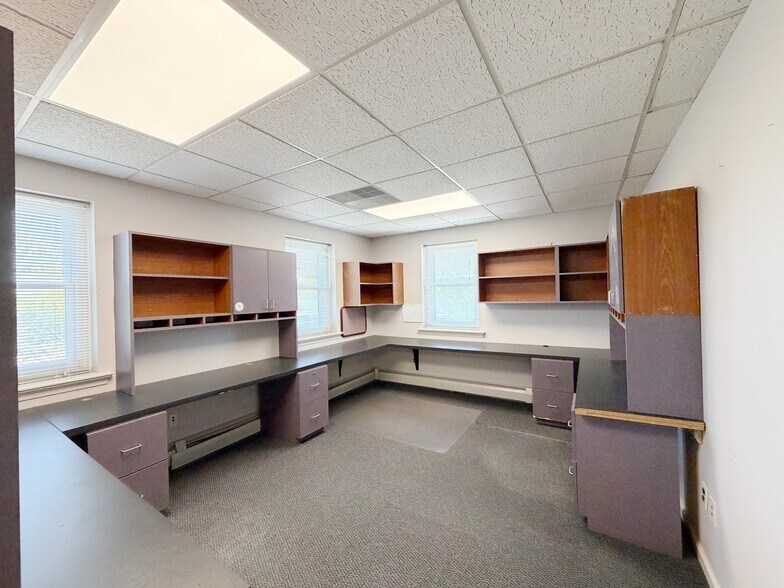 216 Cedar Ave, Willow Grove, PA à louer - Photo de l’immeuble – Image 3 sur 15