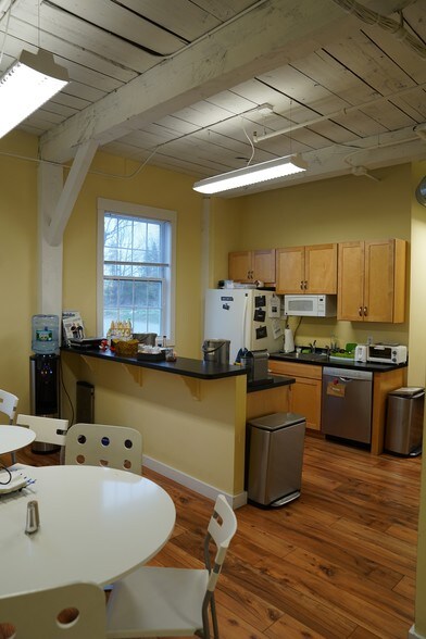 23 Bradford St, Concord, MA à louer - Photo de l’immeuble – Image 3 sur 10