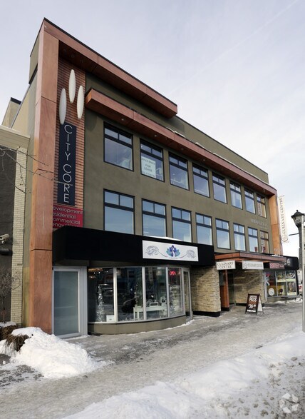 227 10th St NW, Calgary, AB à louer - Photo de l’immeuble – Image 3 sur 18