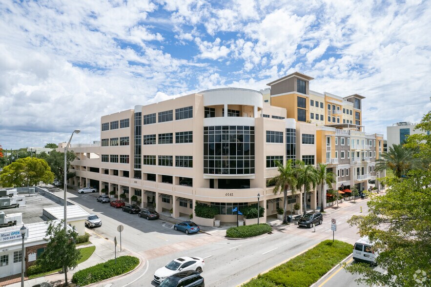 6141 Sunset Dr, South Miami, FL à louer - Photo de l’immeuble – Image 1 sur 6