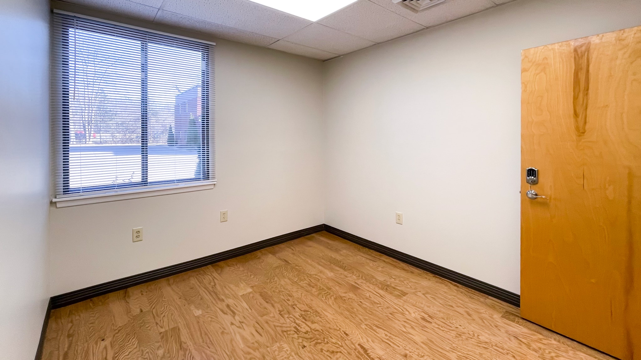 210 Pomeroy Ave, Meriden, CT à louer Photo intérieure– Image 1 sur 12