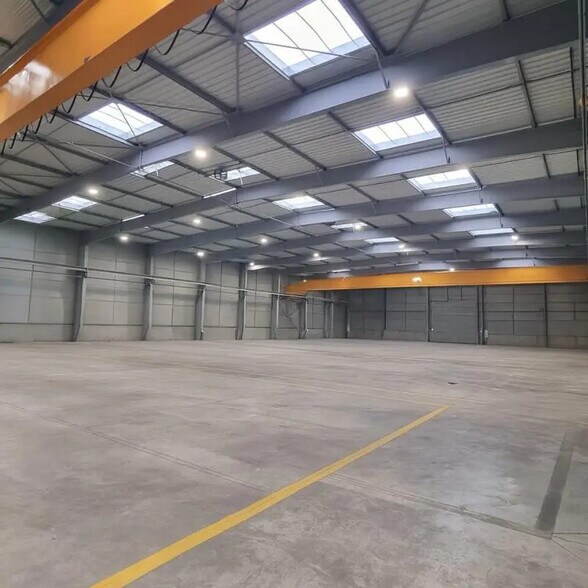 Local d’activités dans Compans à louer - Photo intérieure – Image 1 sur 2