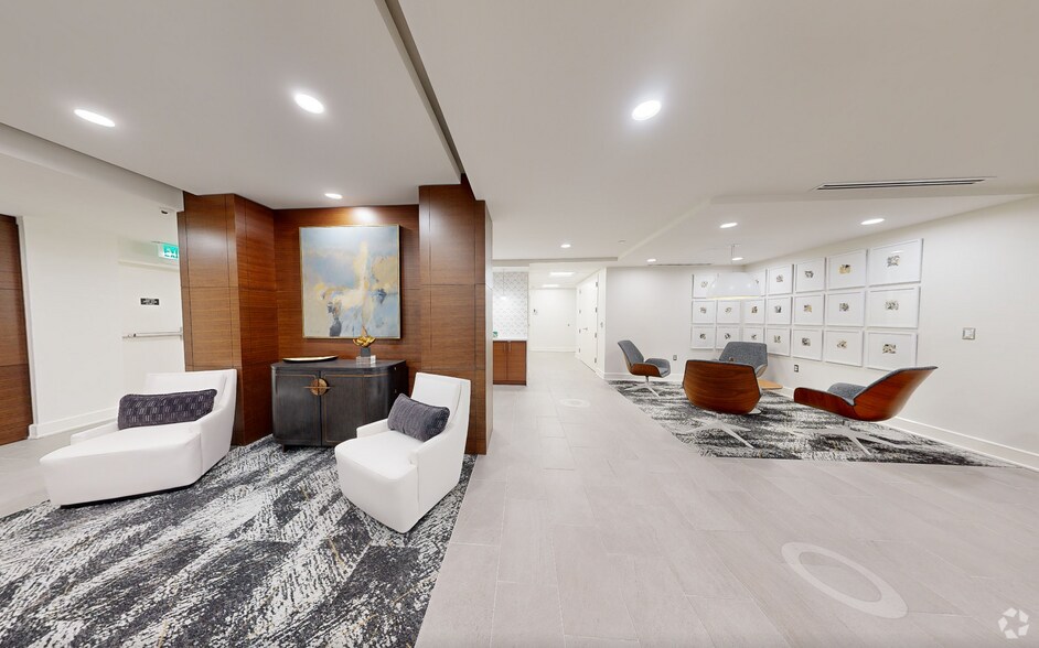 Merchants Plaza portefeuille de 3 biens à vendre sur LoopNet.fr - Numérisation 3D Matterport – Image 2 sur 24
