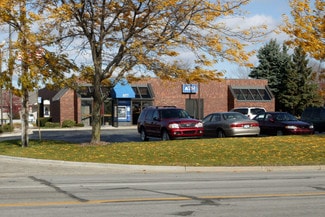 Plus de détails pour 857 4 Mile Rd, Grand Rapids, MI - Local commercial à vendre