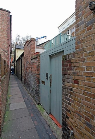 Plus de détails pour 1 Sun Aly, Richmond - Bureau à louer