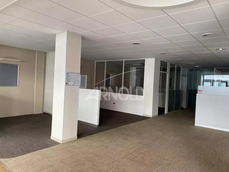 Bureau dans Lorient à louer - Photo de l’immeuble – Image 2 sur 3