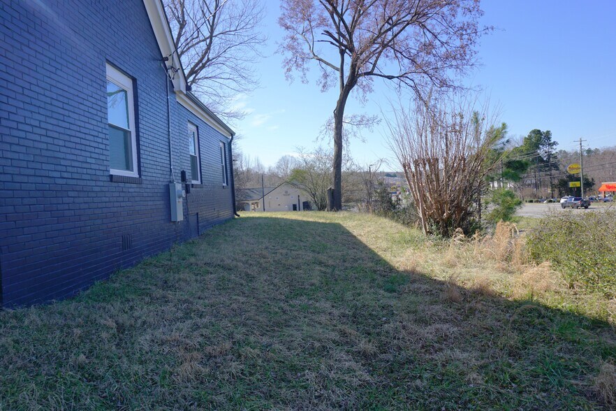 109 Walker St, Roxboro, NC à louer - Photo de l’immeuble – Image 2 sur 10