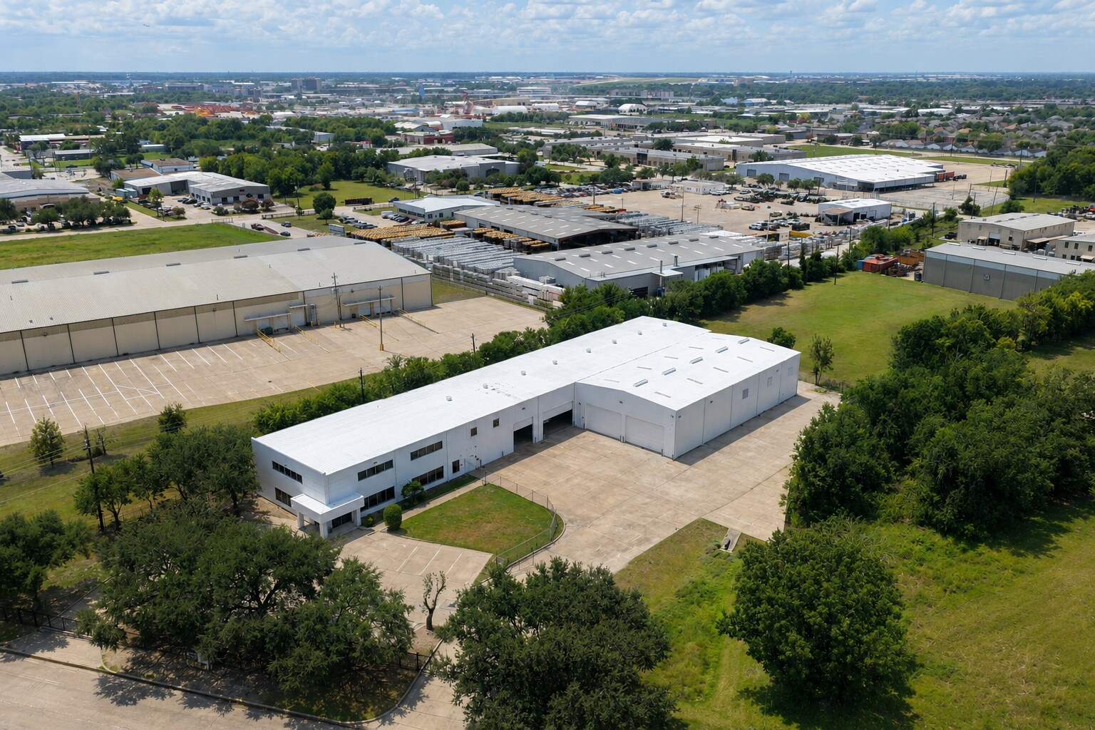 5600 Berry Brook Dr, Houston, TX à louer Photo de l’immeuble– Image 1 sur 6