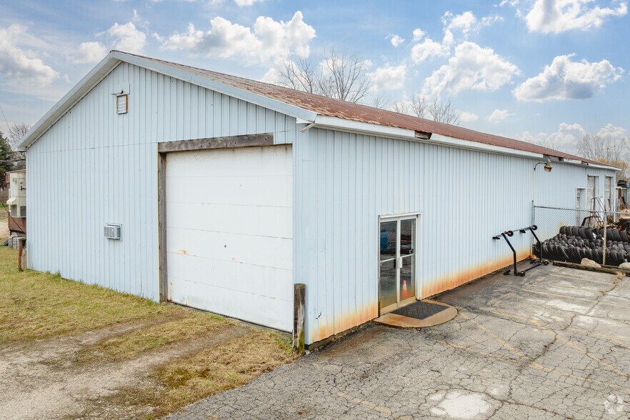 9633 Fremont Pike, Perrysburg, OH à vendre - Photo principale – Image 1 sur 7