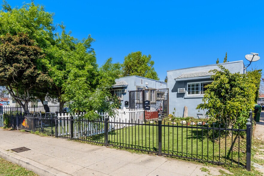 1361 W Vernon Ave, Los Angeles, CA à vendre - Photo de l’immeuble – Image 3 sur 17
