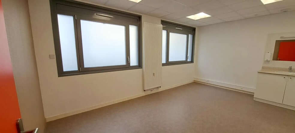 Rue Claude Mermet, Saint-Rambert-en-Bugey à louer - Photo intérieure – Image 3 sur 3