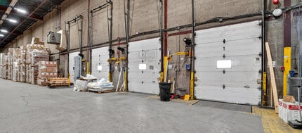 2515-2525 Rue Lapierre, Montréal, QC à louer Photo intérieure– Image 2 sur 4