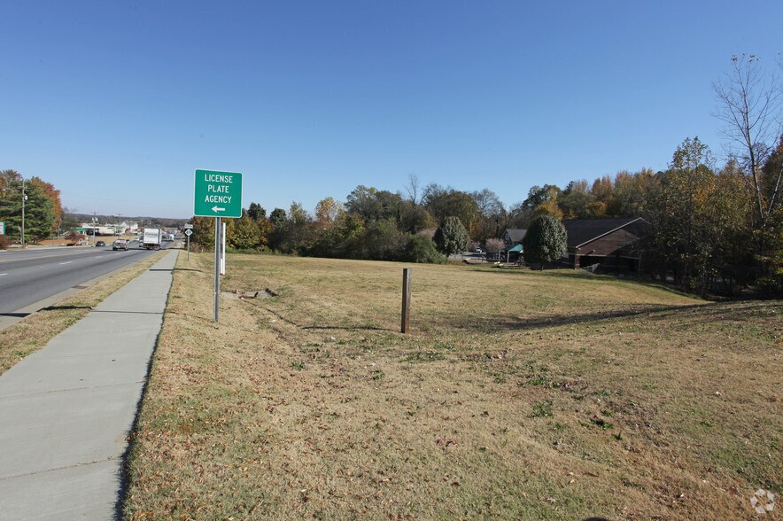 NC 49 Hwy S, Harrisburg, NC à vendre - Photo de l’immeuble – Image 3 sur 10