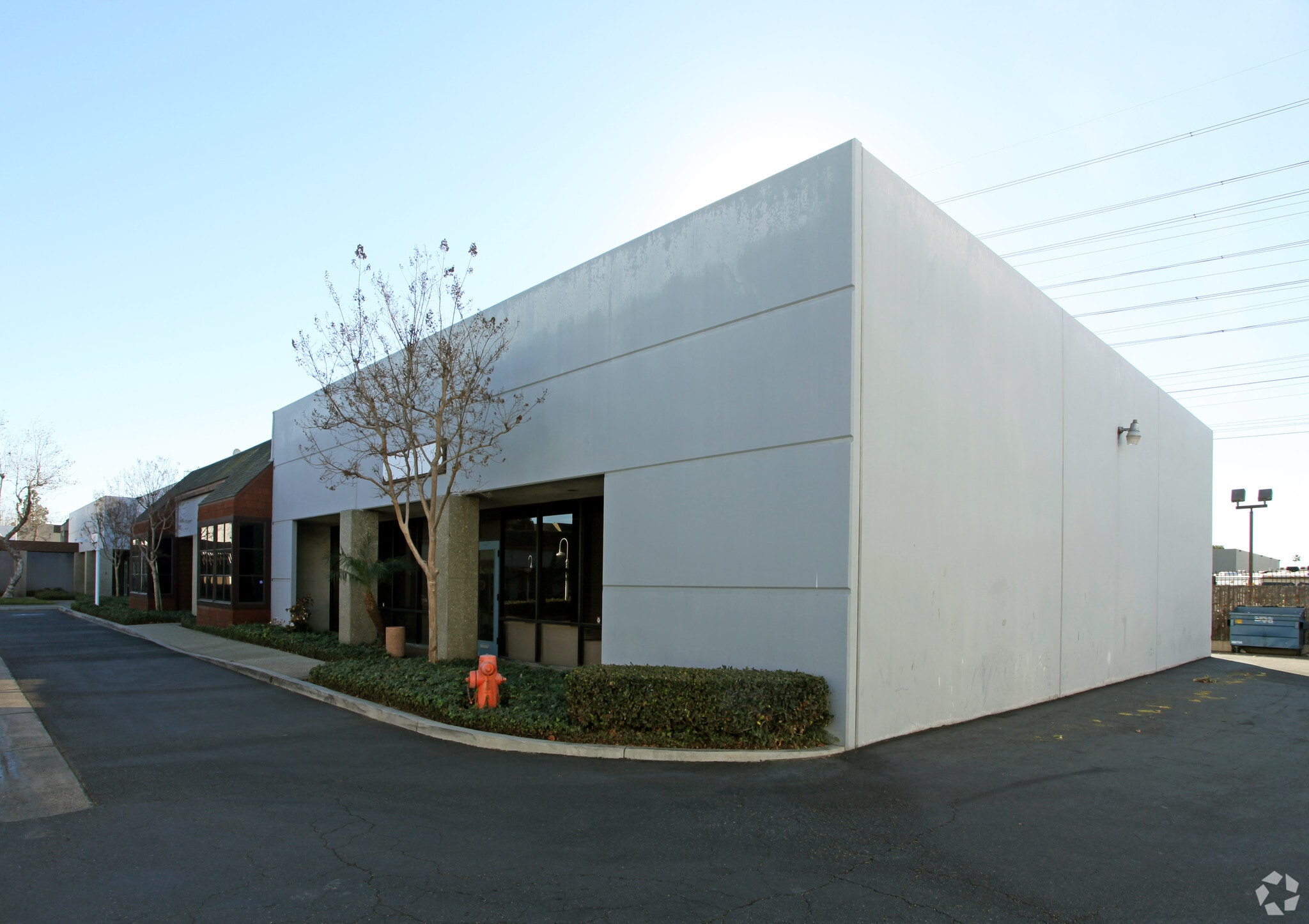 1580 N Batavia St, Orange, CA à louer Photo principale– Image 1 sur 4