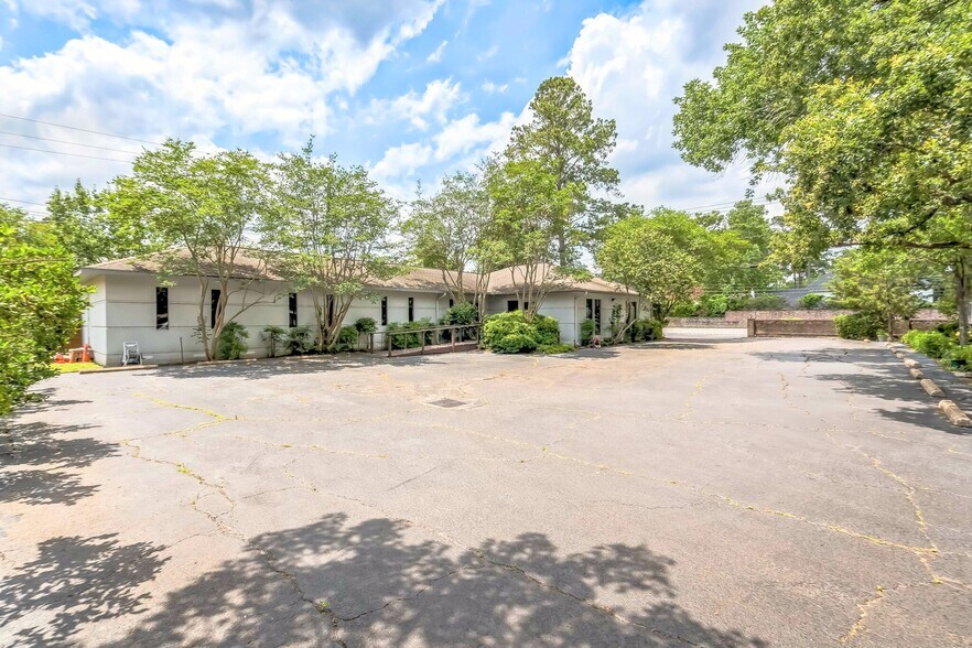 12421 Memorial Dr, Houston, TX à vendre - Photo de l’immeuble – Image 3 sur 17