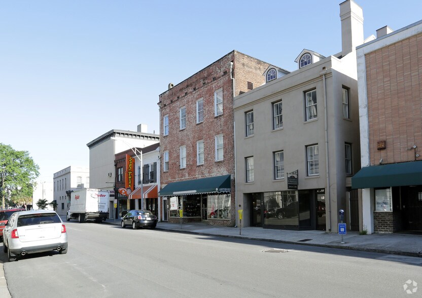 14 W State St, Savannah, GA à louer - Photo de l’immeuble – Image 2 sur 5