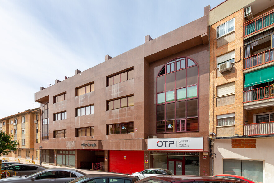 Calle Ronda Poniente, 7, Torrejón de Ardoz, Madrid à vendre - Photo de l’immeuble – Image 2 sur 4