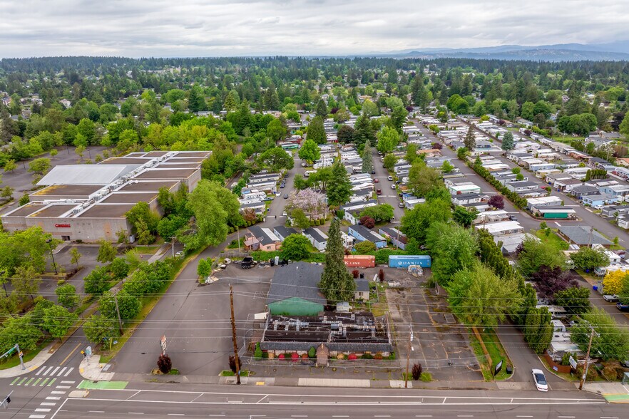 16721 SE Division St, Portland, OR à vendre - Photo de l’immeuble – Image 2 sur 12
