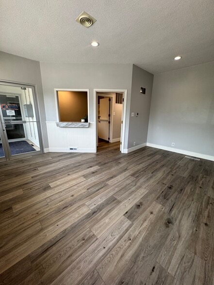 305 E Logan St, Caldwell, ID à louer - Photo de l’immeuble – Image 2 sur 11