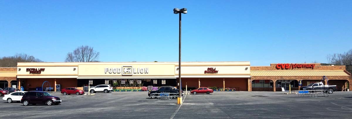 945 N Main St, Marion, VA à louer Photo principale– Image 1 sur 24