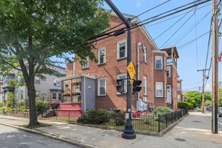 Plus de détails pour 64-66 Pitman St, Providence, RI - Logement à vendre