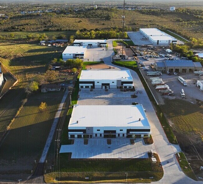 Plus de détails pour 1340 FM 2001, Buda, TX - Industriel/Logistique à louer
