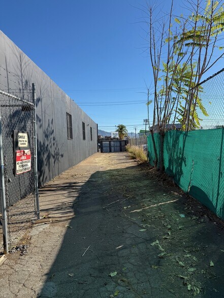 6917-6919 Lankershim Blvd, North Hollywood, CA à louer - Photo de l’immeuble – Image 2 sur 9