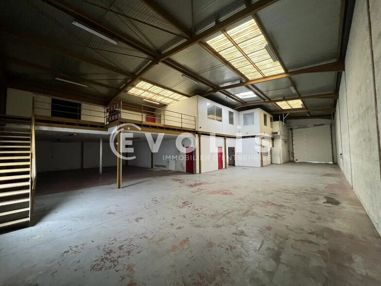 57 Avenue De La République, Vénissieux à louer - Photo intérieure – Image 3 sur 19