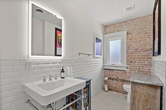 1701 N Stanton St, El Paso, TX à vendre Photo intérieure– Image 2 sur 3