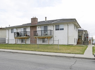Plus de détails pour 8 Huntley Close NE, Calgary, AB - Logement à vendre
