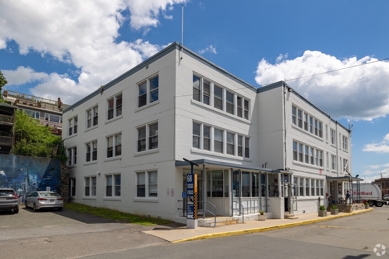 256 Marginal St, Boston, MA à louer Photo de l’immeuble– Image 1 sur 21