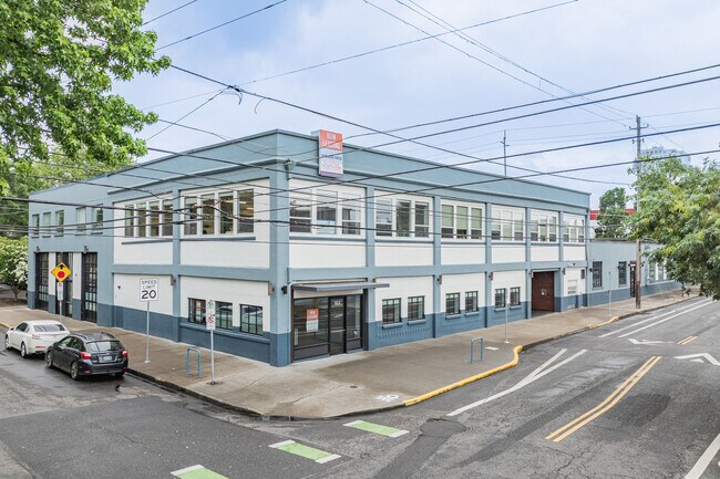 Plus de détails pour 1836 NE 7th Ave, Portland, OR - Local commercial à louer