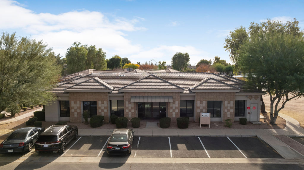 7165 E University Dr, Mesa, AZ à louer Photo principale– Image 1 sur 23