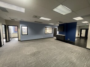 4211 Alderwood Mall Blvd, Lynnwood, WA à louer Photo intérieure– Image 2 sur 7