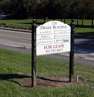 Plus de détails pour 724 Main St, Hyannis, MA - Bureau, Bureau/Local commercial à louer