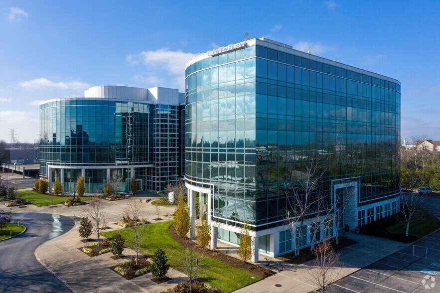 230 Lexington Green Cir, Lexington, KY à louer - Photo de l’immeuble – Image 2 sur 13