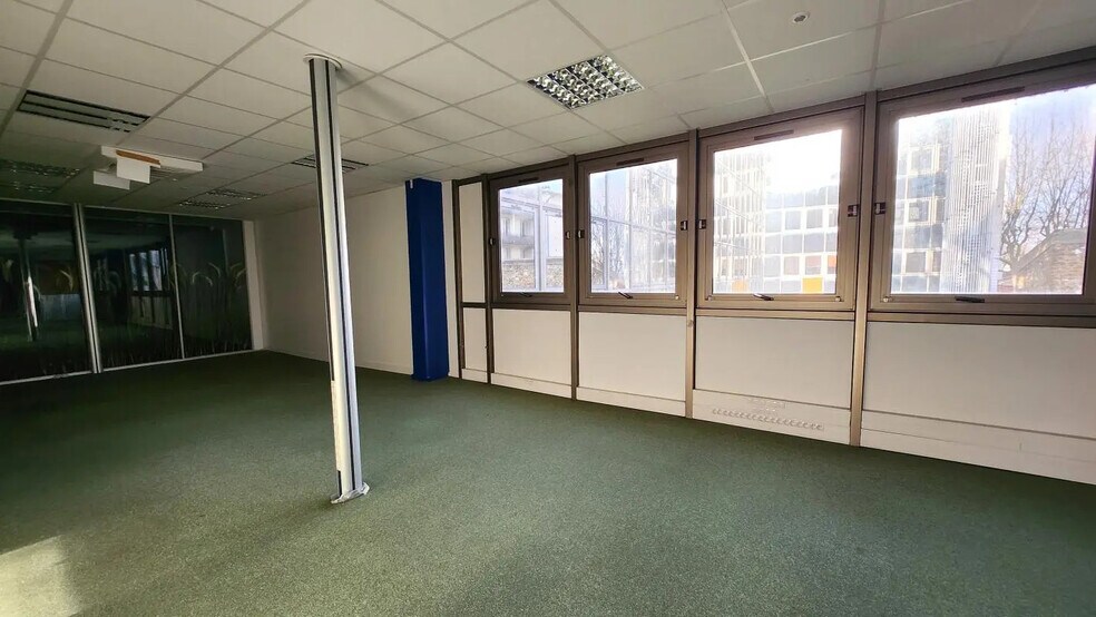 Bureau dans Boulogne-Billancourt à louer - Photo de l’immeuble – Image 2 sur 6
