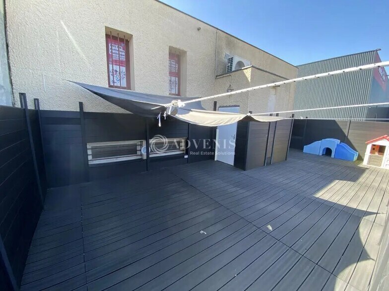 Bureau dans Trappes à vendre - Photo de l’immeuble – Image 1 sur 10