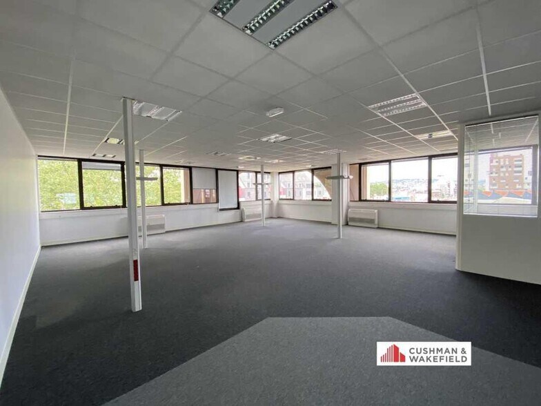 Bureau dans Rouen à louer - Photo de l’immeuble – Image 3 sur 5
