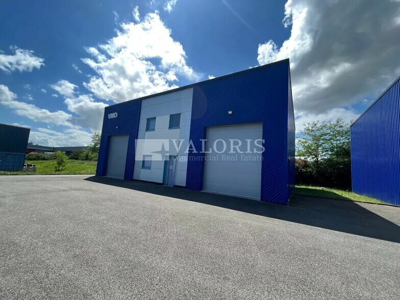 Local d'activités dans Blyes à vendre - Photo de l’immeuble – Image 2 sur 9